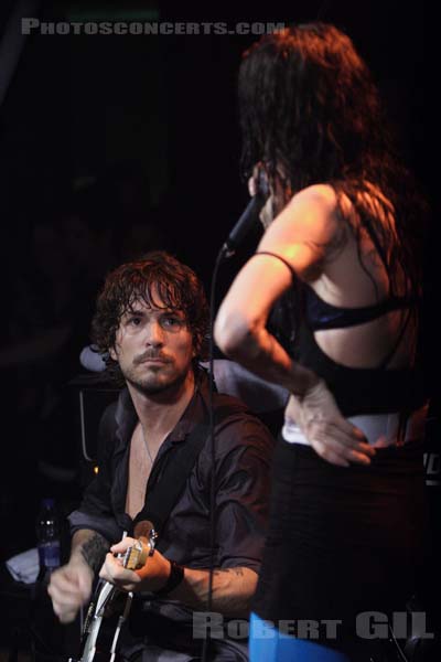 JULIETTE AND THE LICKS - 2006-10-20 - PARIS - Trabendo - 